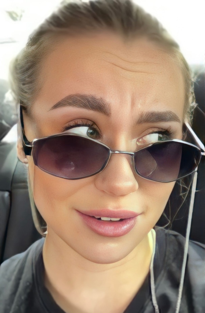 Ксюша Хоффман рассказала о первом поцелуе