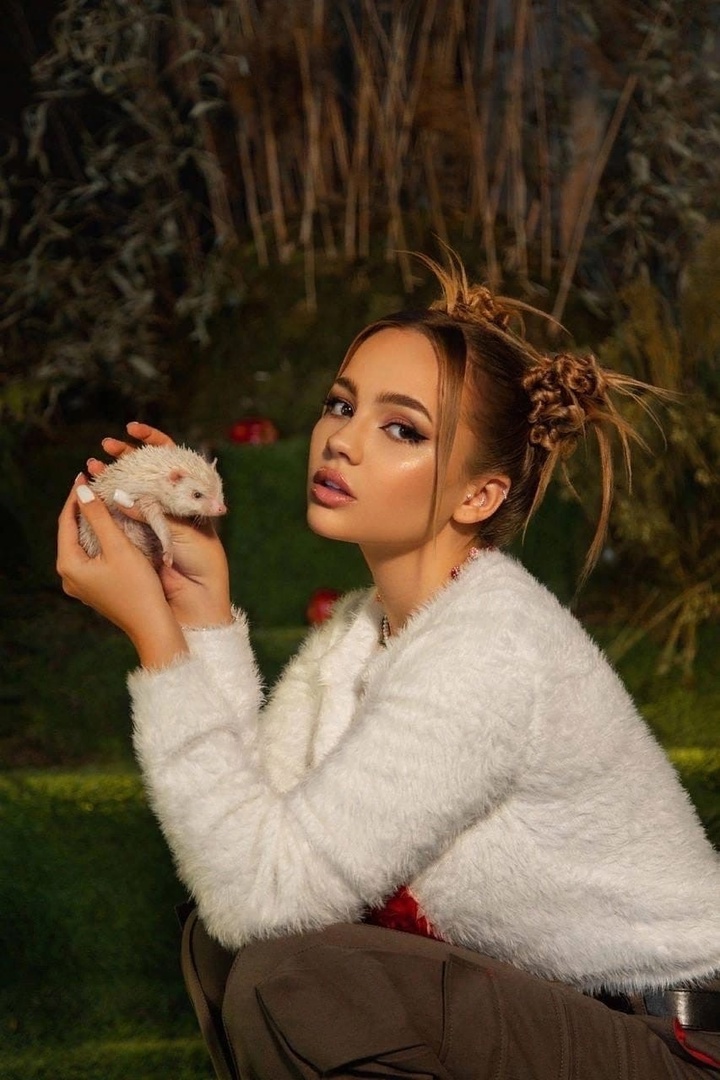 Валя Карнавал навестила Юлю в Хайп Хаусе!