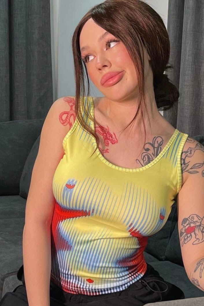 Инстасамка и ее новые горячие фоточки