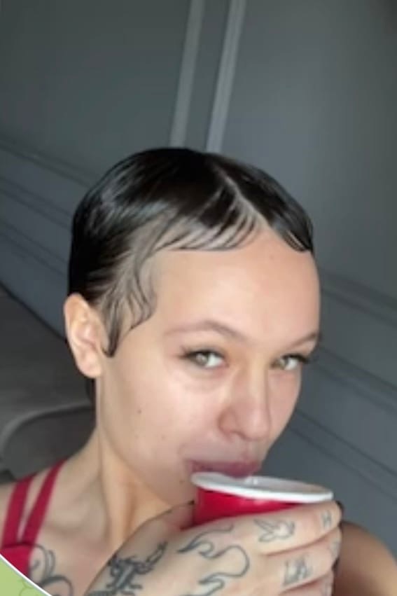 Инстасамка показала себя без парика