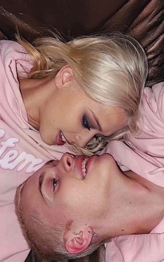 Юля Гаврилина оценивала творчество Дани в шоу