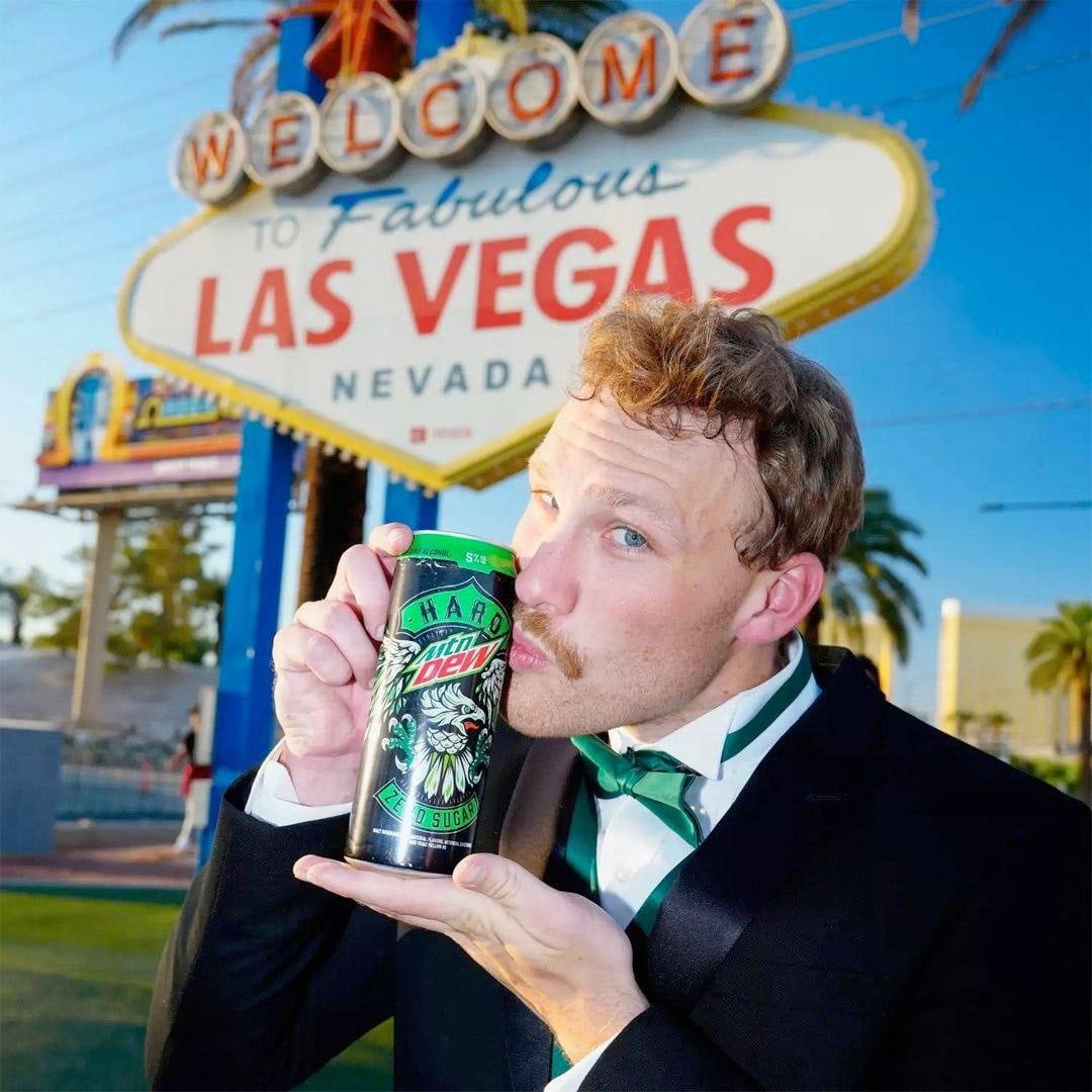 Американец женился на банке газировки