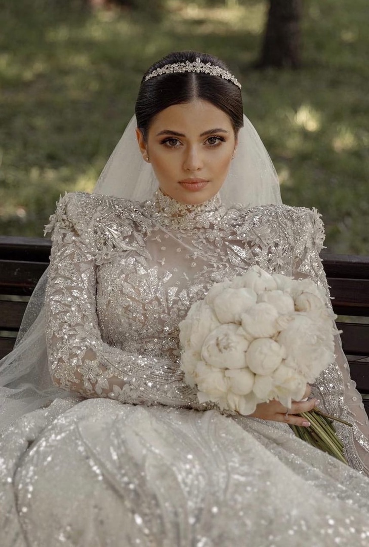 Карина Каспарянц считает, что Самойлова скопировала ее свадьбу!