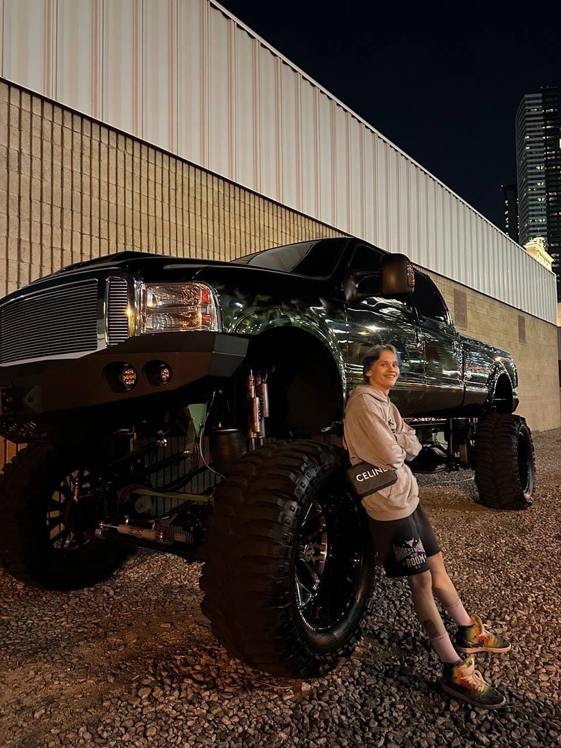 Милохин решил снова купить необычное авто