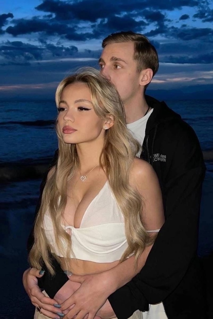 Карнавал подарила своему парню часы за 3 млн. рублей!