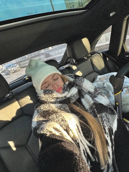 Аня Ищук отравилась устрицами