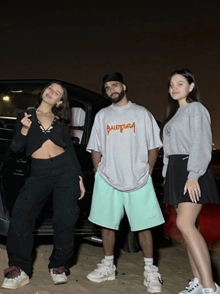 Дина и Дилара застряли в пустыне