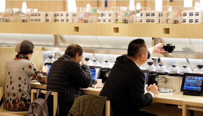 В Японии появились так называемые «суши-террористы»