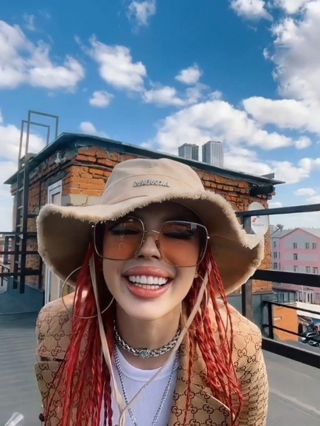 Инстасамка наладила отношения с Покров