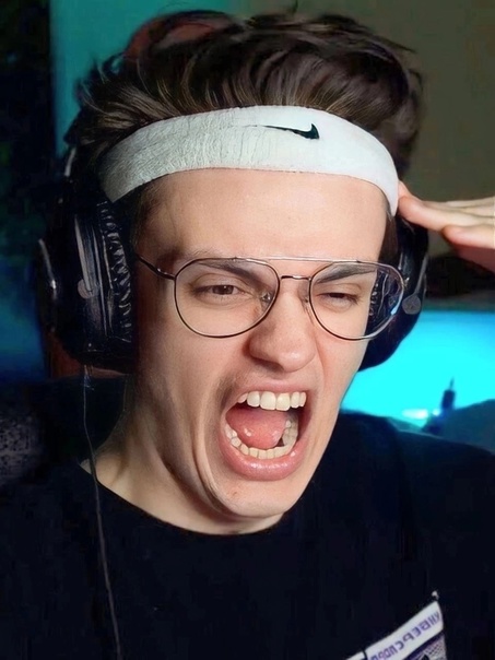 Бустер помял свой Мерседес!