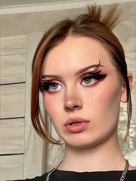 У Дошик продолжаются эксперименты с внешностью