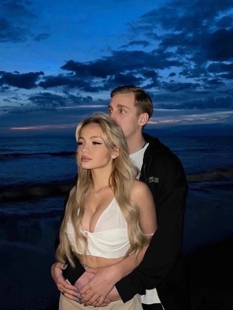 Хейтеры уверены, что Саша Стоун добился популярности благодаря Вале Карнавал