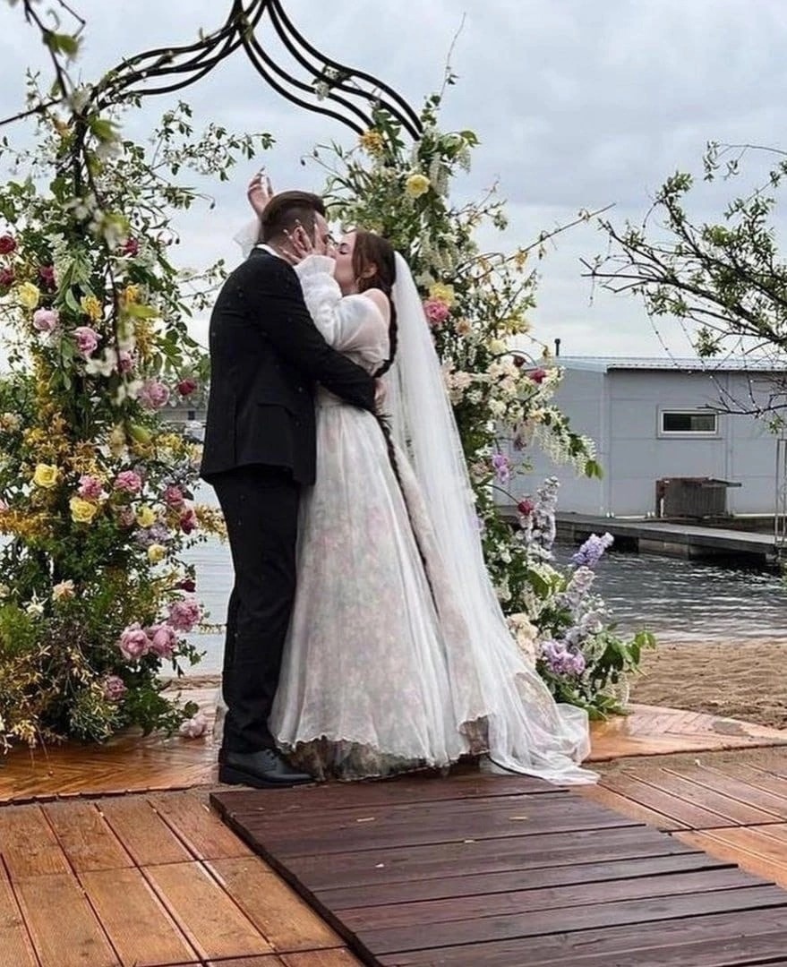 Даша Каплан и Юлик все еще женаты