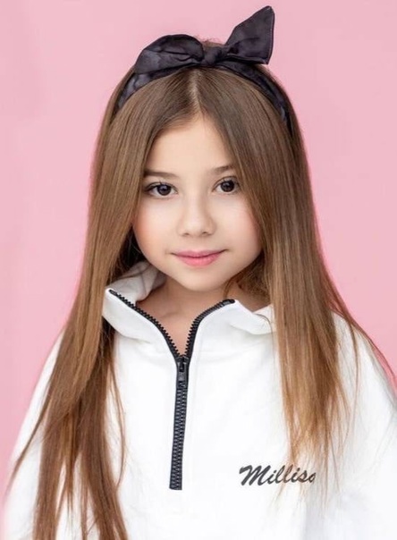 Милана Хаметова на своих сходках собирает уже по 6 килофанатов