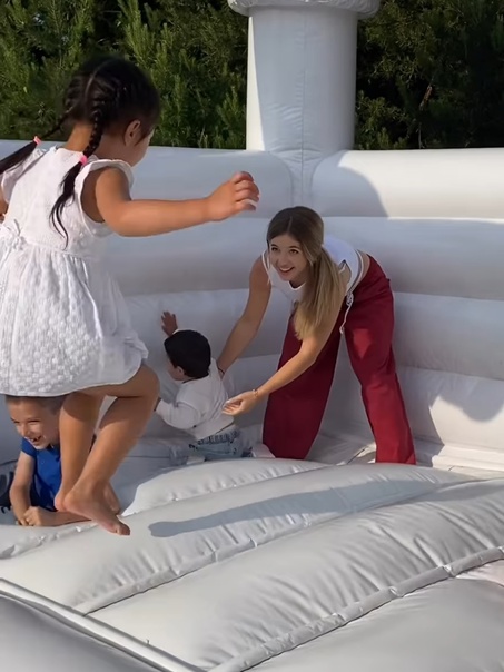 Аня Покров призналась, что стать мамой - ее мечта!