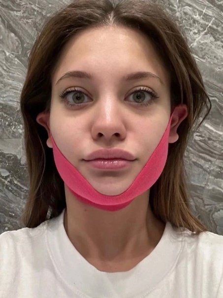 Хейтеры уже придираются к открытому рту на фото Дилары