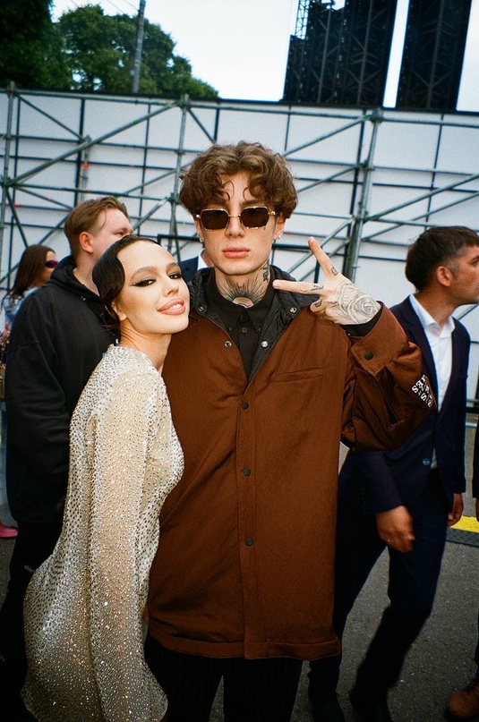 У Инстасамки появилась машина от Олега за 30 лямов рублей