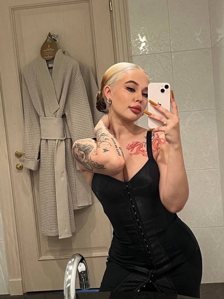 В планах у Инстасамки нарожать много детей, чтобы они содержали ее в старости