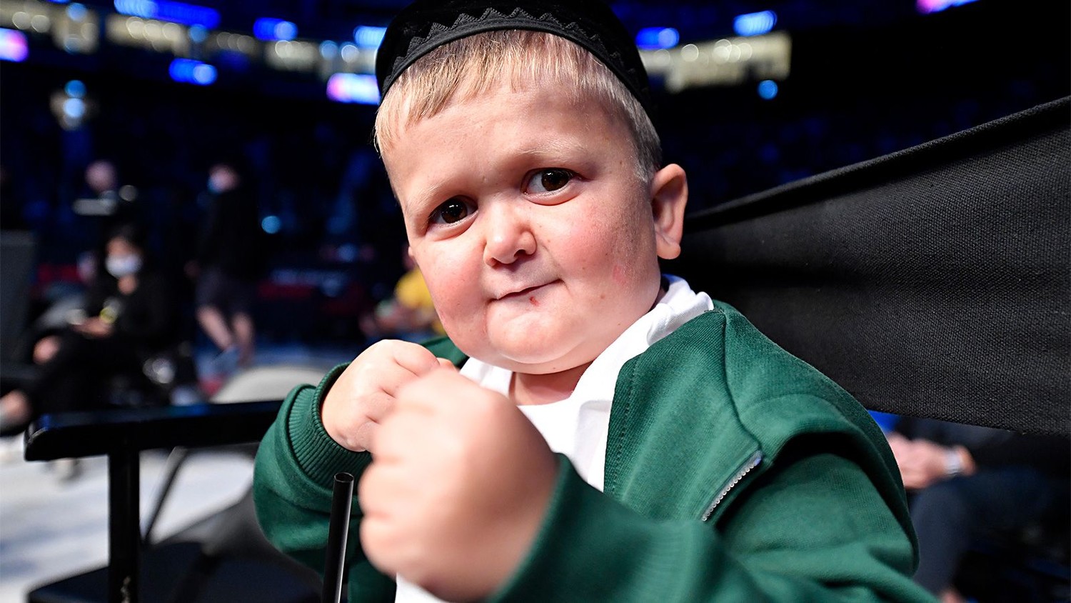 Хасбик сцепился с хулиганами