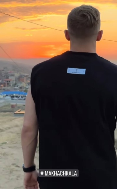 Карнавал и Стоун продолжают ловить хайп на возобновлении отношений