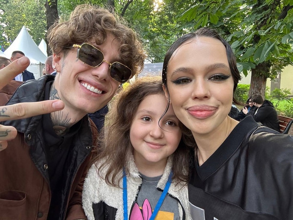 Инстасамка заявила, что петь без мата - это чисто ее инициатива