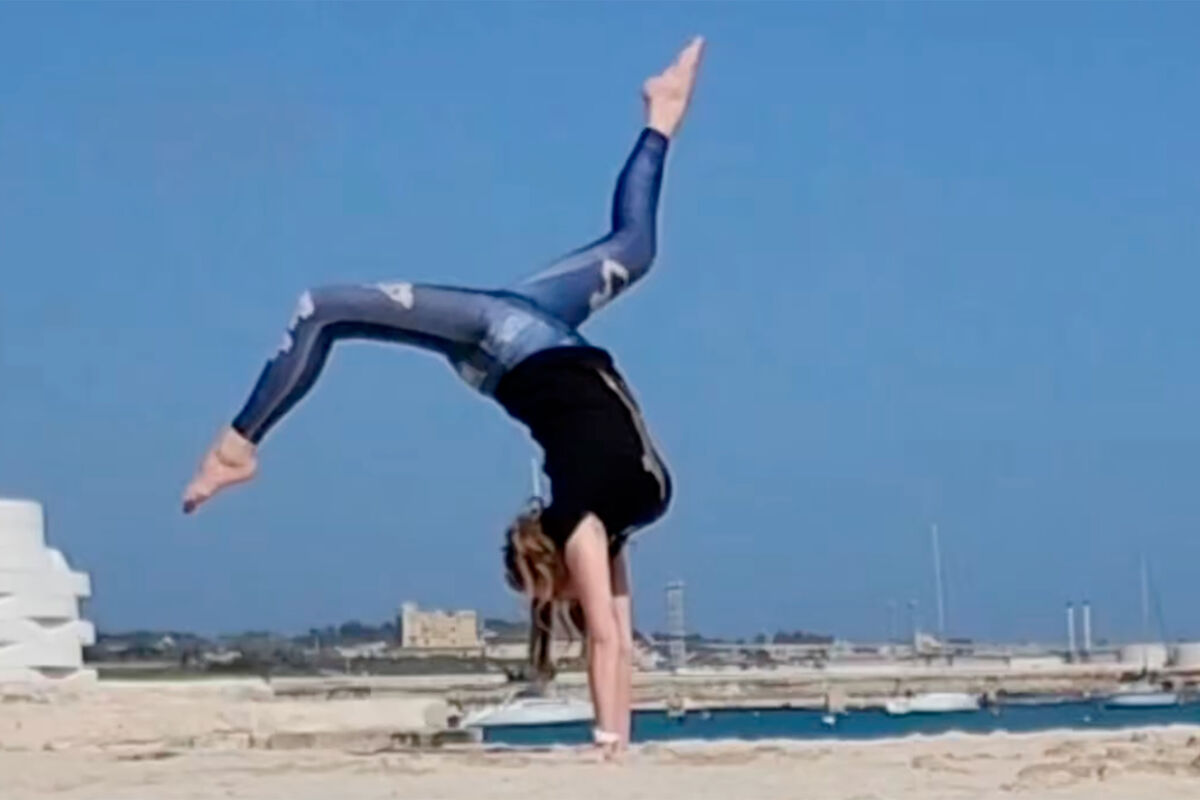 Елена Задорнова стала исполнительницей акробатического трюка, когда прошло два месяца после родов