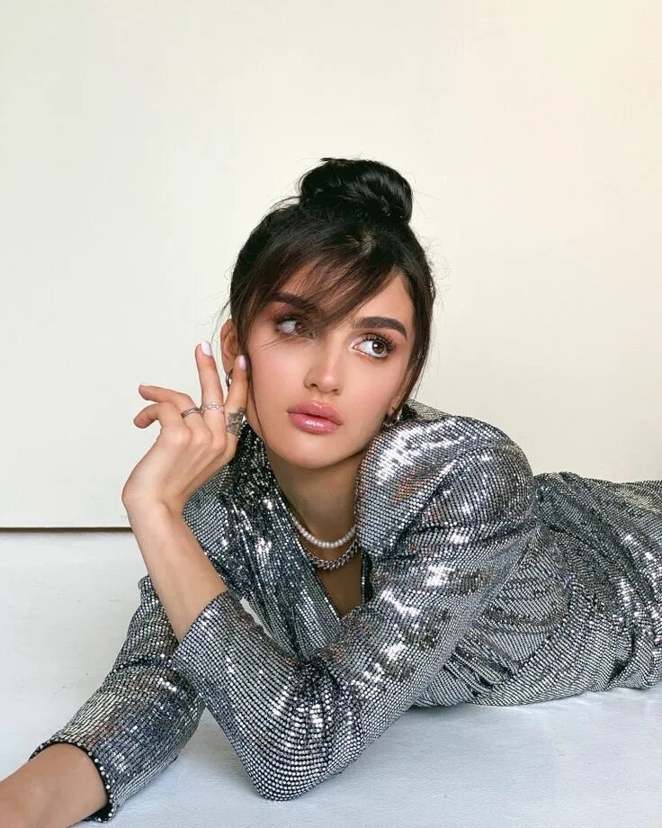 После того, как появилось одно видео Дины Саевой, произошел скандал