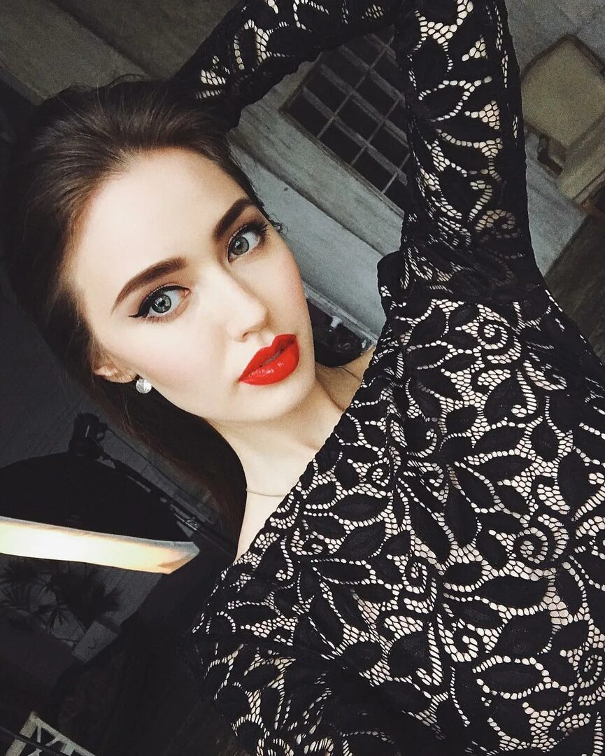 Настя Костенко обратилась к хейтерам насчёт их негатива по отношению к ней в вопросах материнства