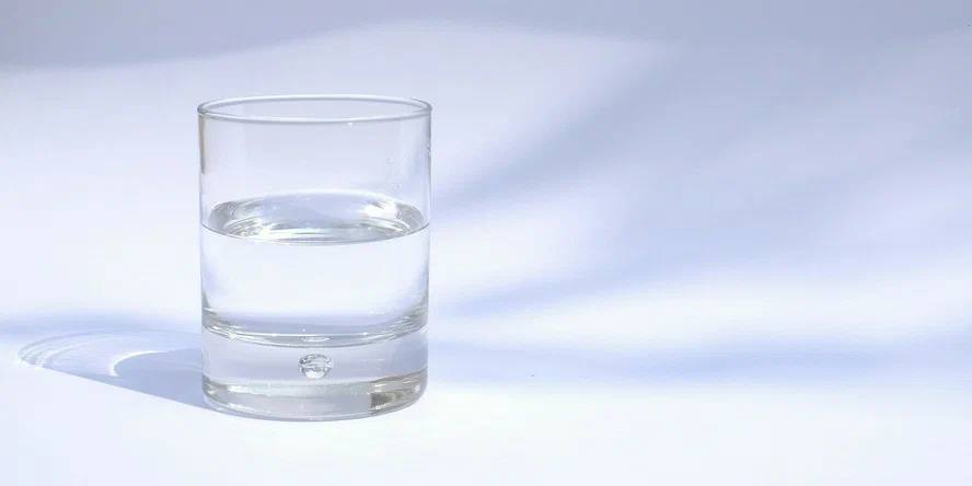 Женщина выпила слишком много воды и умерла