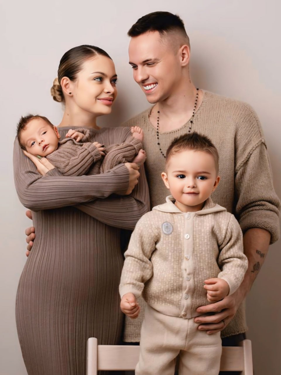 Аня Ищук попросила подписчиков не идеализировать их семью