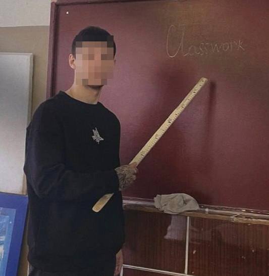 21-летний учитель 2 года занимался сексом с учениками