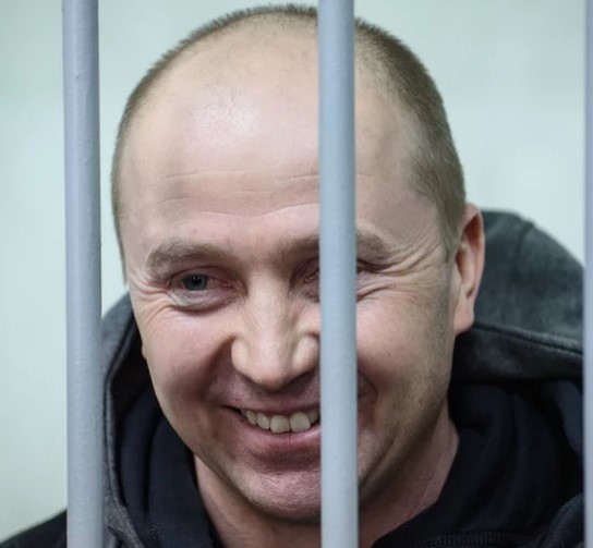 Взятка в 200 млн рублей, а так же гараж элитных тачек нашли у борца с коррупцией